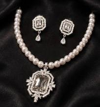 One carat square crystal pearl pendant set